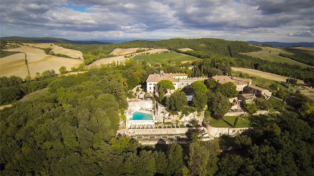 Farm stay Borgo Pignano Tuscany